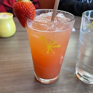 Strawberry Lavender Lemonade