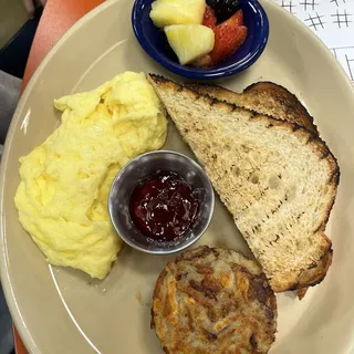 Kids Scrambled Eggs and Toast*