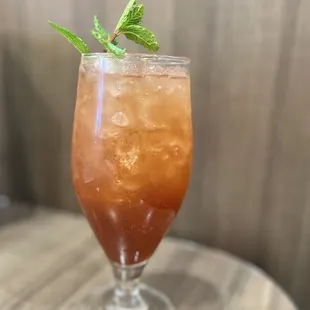 Pomegranate &amp; hibiscus spritz