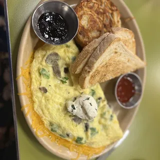 Jalapeno Cheddar Omelet*
