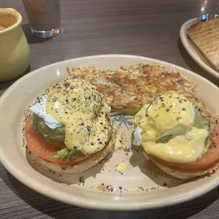Smashed Avocado Benny*