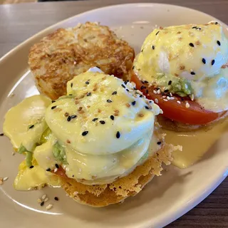 Smashed Avocado Benny*