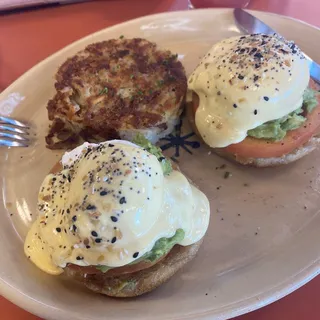 Smashed Avocado Benny*