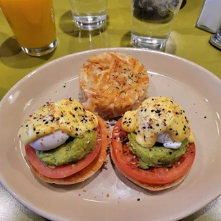 Smashed Avocado Benny*