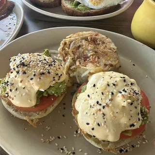 Smashed Avocado Benny*