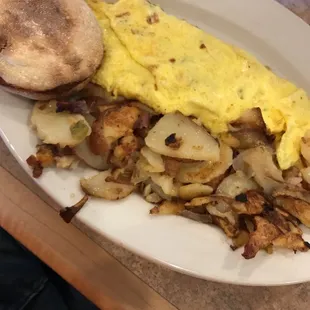 Omelette with side of home fries and English muffin