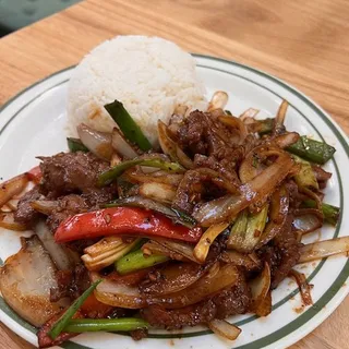 Black Pepper Beef over Rice