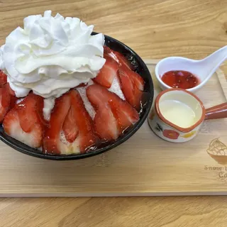 Strawberry Bingsu