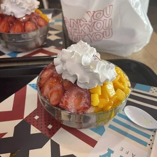 Strawberry mango bingsoo