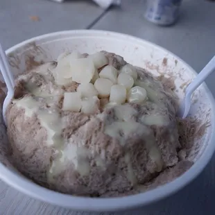 Cookies 'n Cream w condensed milk + mochi