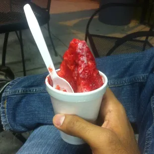 Small strawberry shaved ice