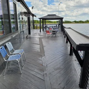 Izziban Love Deck and Sitting area