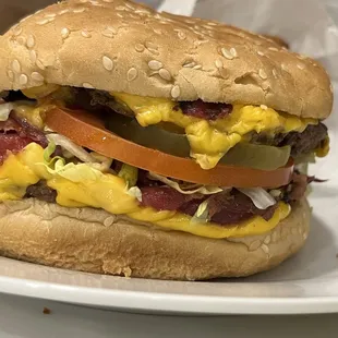 Super cheese burger with pastrami