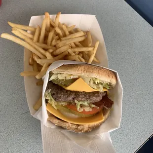Super Cheeseburger