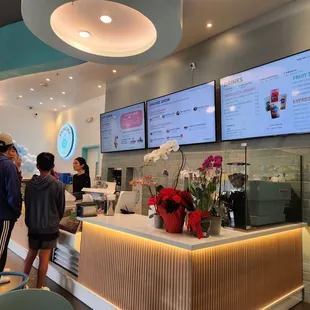 Ice Creams, Drinks, Coffees