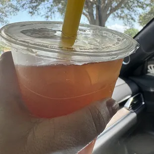 Black lychee tea with lemon pop bubbles