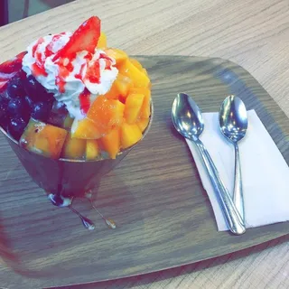 Assorted Fruit Bingsu