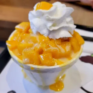 Small mango bingsu