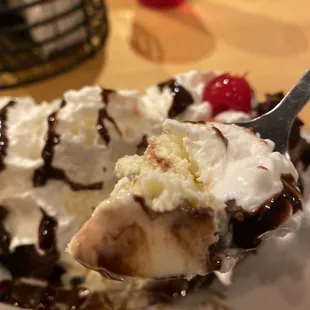 Brownie fudge sundae