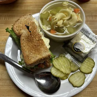 Lunch Special: Snuffy 's Famous Chicken Soup + Suffy's Snuffy 's Lindy