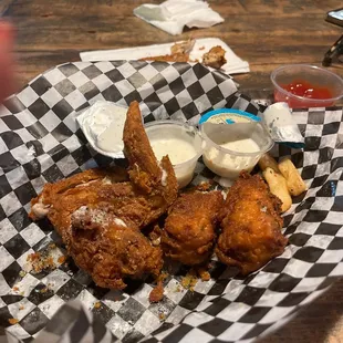 You see it's gone ! Salt / Vinegar wings , crab / mixed sticks !! Amazing drinks / food &amp; the game !!!