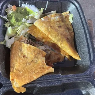 Quesebirria quesedilla