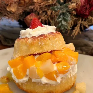 Fruit Salad Baba
Baba is a moist cake, filled with cream and fruits.
https://www.sodelight.net/product-page/fruit-salad-baba