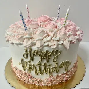 Beautifully executed birthday cake.