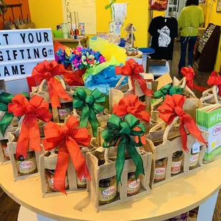 See all this red and green? Get your gifting game on :D!