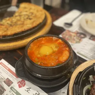 ig: @whatsviveating  |  seafood soon tofu soup