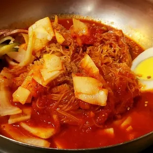 Bibim naengmyeon