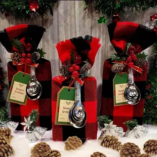 So So Good Holiday Gift bags 

https://sosogoodcooking.com/shop/ols/products/so-so-good-holiday-gift-bags