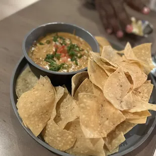 Chili queso dip
