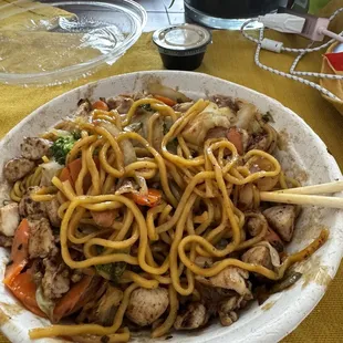 Chicken Bowl with Traditional noodles and veggies