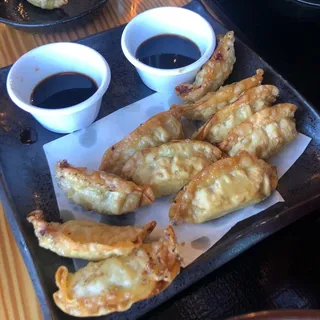 Gyoza / ギョーザ