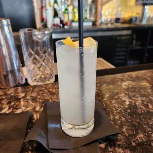 Jasmine&apos;s Hughball with gin