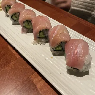 Hamachi Sushi Roll