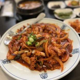 Spicy Stir-Fried Octopus