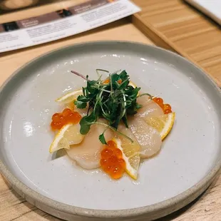 Hotate Crudo Style Sashimi (Scallop)