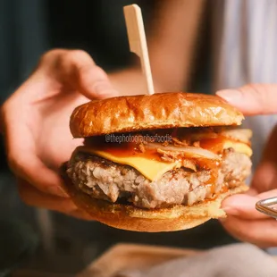 Hambagu burger
 IG: @thephotographerfoodie