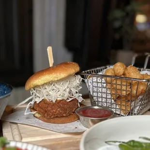 Kurobuta katsu burger