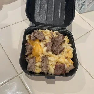 Mac N Cheese Tri-tip