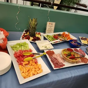 Yummy   Tier 2 party Platter