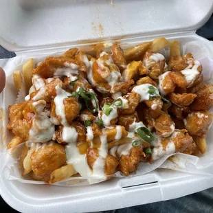 Honey Garlic Sriracha - SMALL SOCAL FRIES