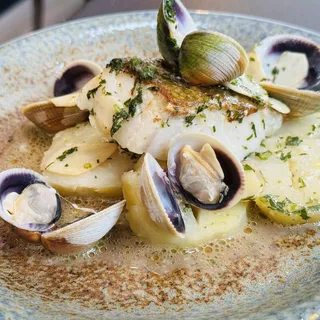 Bacalao con Berberechos