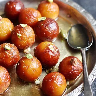 Gulab jamun with kesar filling