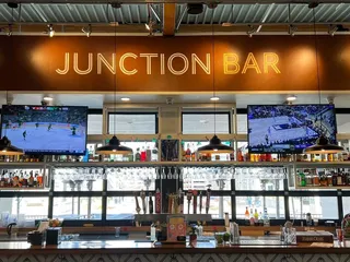Junction Bar