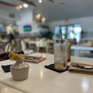 sushi and sashimi, interior