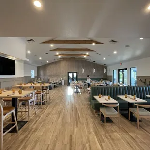 sushi and sashimi, interior