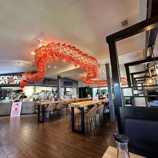 Nice interior. Hot air coming in from open wall